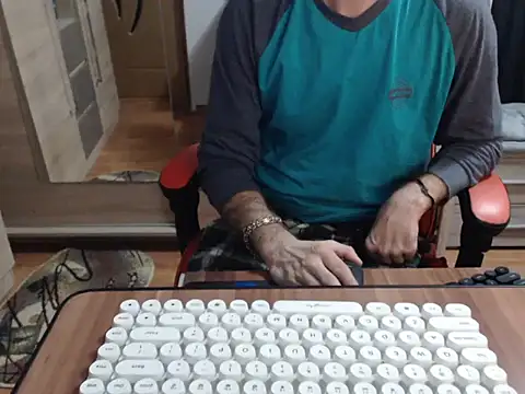 uncutguy01 online show from 10-14-25, 04:46