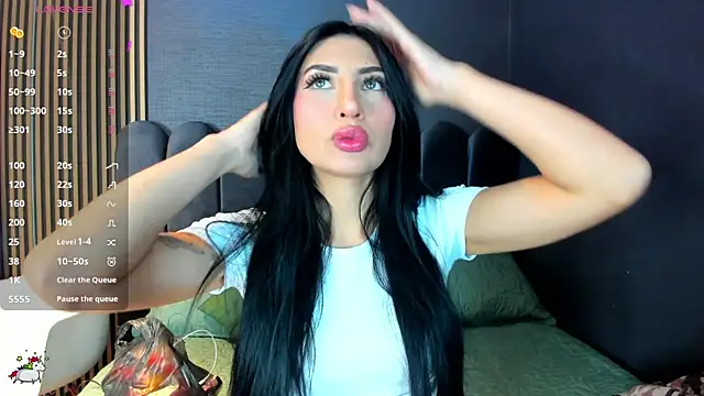 Nicolette ks  online show from 12-04-25, 03:38