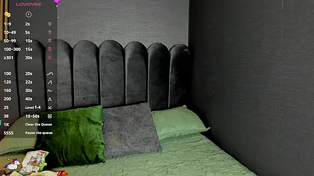 Nicolette ks  online show from 12-19-25, 05:10