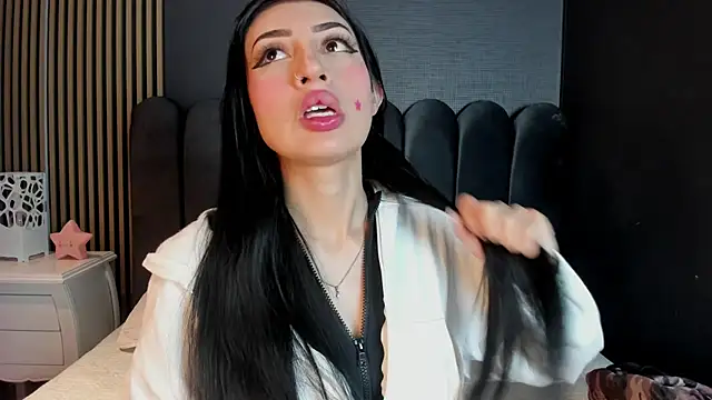 Nicolette ks  online show from 04-10-26, 04:30