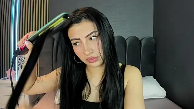 Nicolette ks  online show from 03-11-26, 04:06