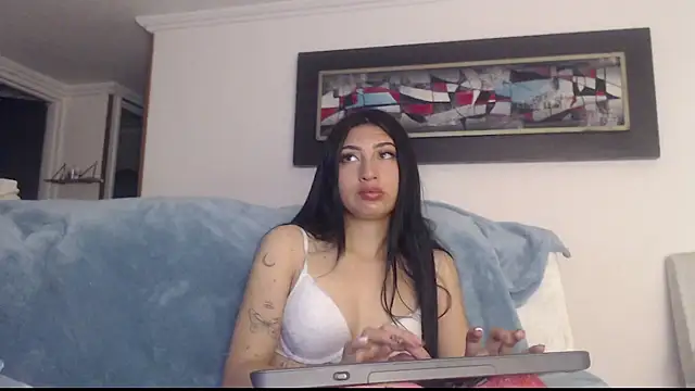 Nicolette ks  online show from 09-19-25, 05:00