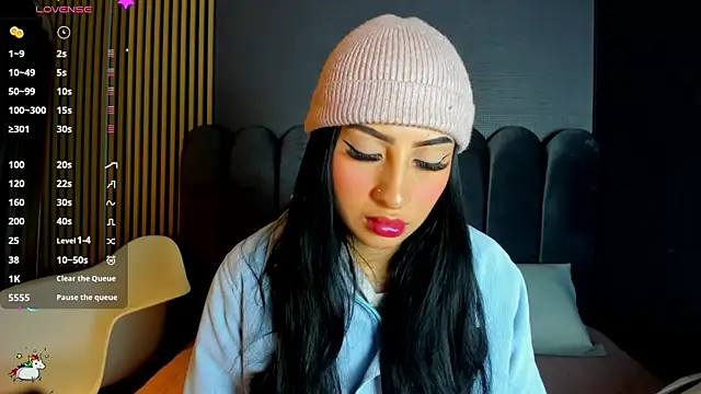 Nicolette ks  online show from 02-11-26, 04:12