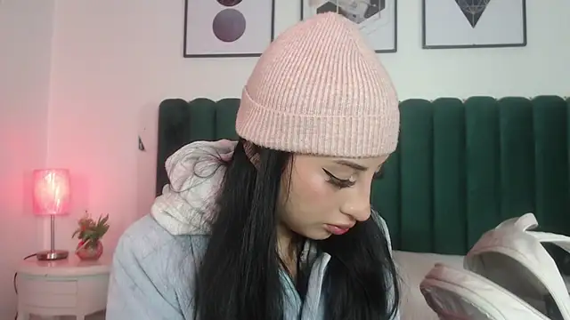 Nicolette ks  online show from 10-31-25, 03:47