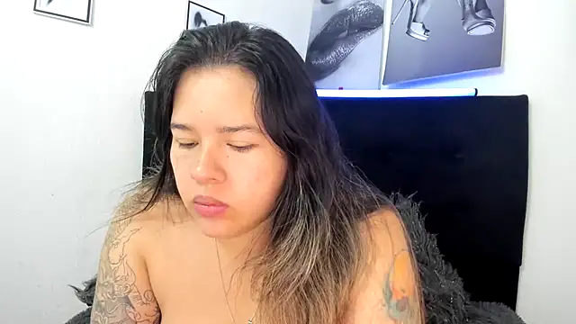 LinaBrowm online show from 07-22-26, 01:24