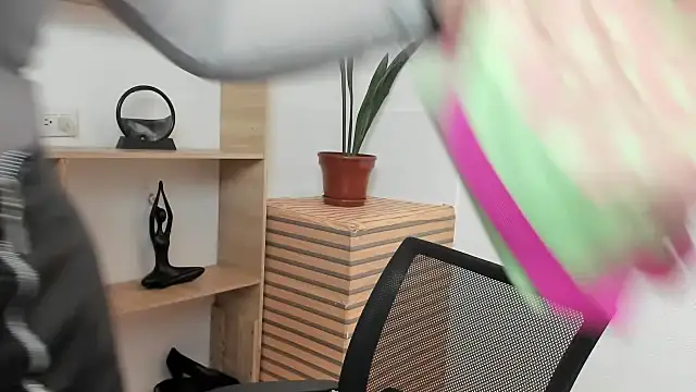 LinaBrowm online show from 12-01-25, 07:48