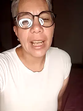 Snapshot of luz_bella chatting on 01-03-25, 10:41 luz bella online show from 01-03-25, 10:41