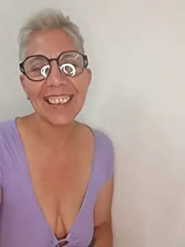 Snapshot of luz_bella chatting on 12-07-24, 03:31 luz bella online show from 12-07-24, 03:31