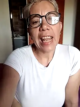 Snapshot of luz_bella chatting on 01-12-25, 11:07 luz bella online show from 01-12-25, 11:07