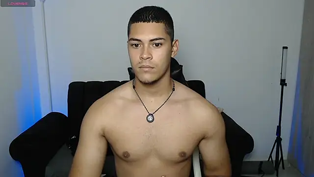 Snapshot of Iamdylan777 chatting on 07-05-26, 11:55 Iamdylan777 online show from 07-05-26, 11:55
