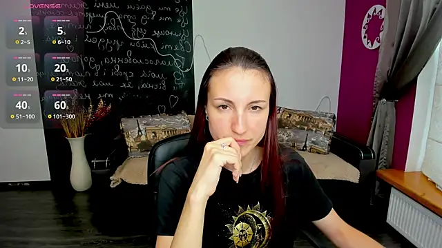 Snapshot of Missis_Sofiia chatting on 07-04-26, 12:00 Missis Sofiia online show from 07-04-26, 12:00