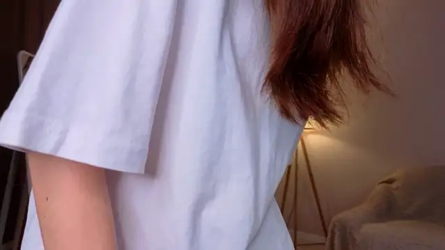 Snapshot of BettyBrowni chatting on 02-01-26, 04:05 BettyBrowni online show from 02-01-26, 04:05