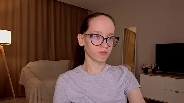 Snapshot of BettyBrowni chatting on 04-14-26, 04:12 BettyBrowni online show from 04-14-26, 04:12