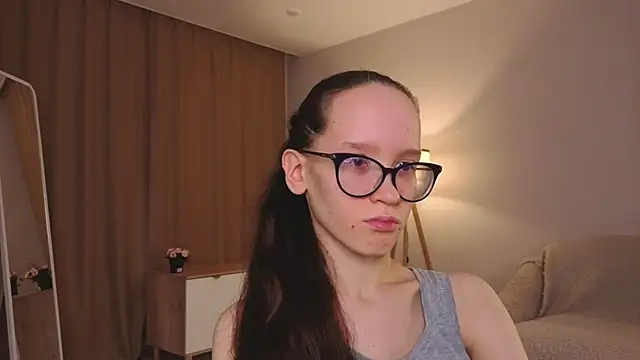 Snapshot of BettyBrowni chatting on 02-11-26, 04:07 BettyBrowni online show from 02-11-26, 04:07