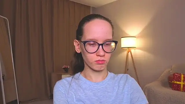 BettyBrowni online show from 12-22-25, 04:07