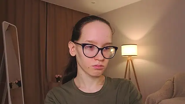 Snapshot of BettyBrowni chatting on 02-15-26, 04:06 BettyBrowni online show from 02-15-26, 04:06