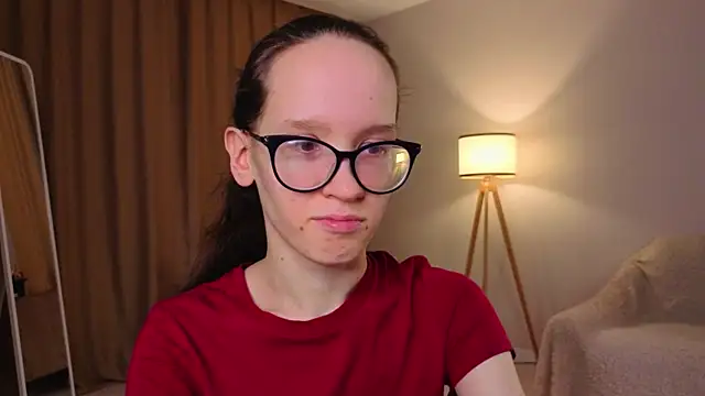 Snapshot of BettyBrowni chatting on 01-17-26, 04:10 BettyBrowni online show from 01-17-26, 04:10