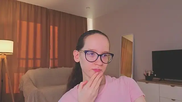 Snapshot of BettyBrowni chatting on 06-08-26, 01:28 BettyBrowni online show from 06-08-26, 01:28