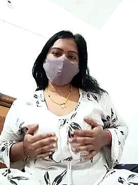 Snapshot of nitasahu chatting on 03-18-25, 04:07 nitasahu online show from 03-18-25, 04:07