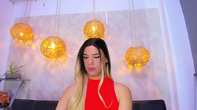 Snapshot of victoria_aleia_ chatting on 03-12-25, 01:36 victoria aleia online show from 03-12-25, 01:36