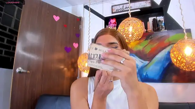 victoria aleia  online show from 04-15-26, 09:26