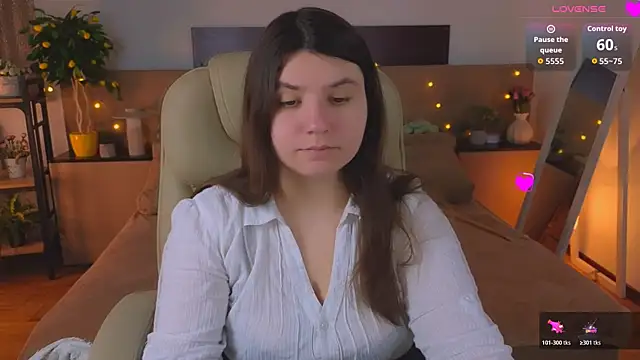 Viola  Shy online show from 04-13-26, 08:13