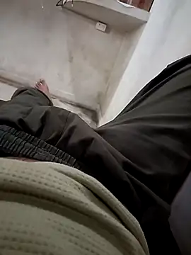 Snapshot of fullyhardy chatting on 11-05-25, 08:28 fullyhardy online show from 11-05-25, 08:28