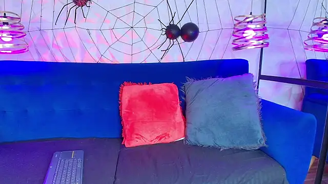 sarah banks1 online show from 11-29-25, 03:17