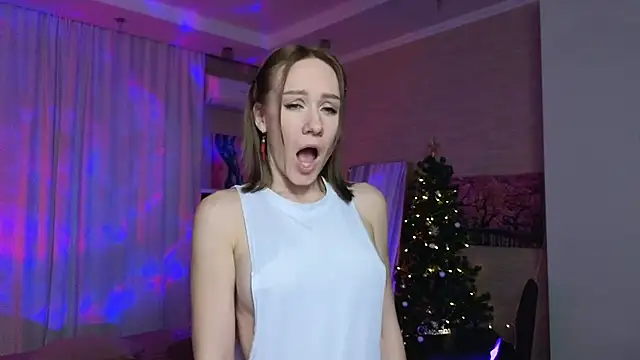 Snapshot of VeronicaRoss chatting on 01-13-25, 03:15 VeronicaRoss online show from 01-13-25, 03:15