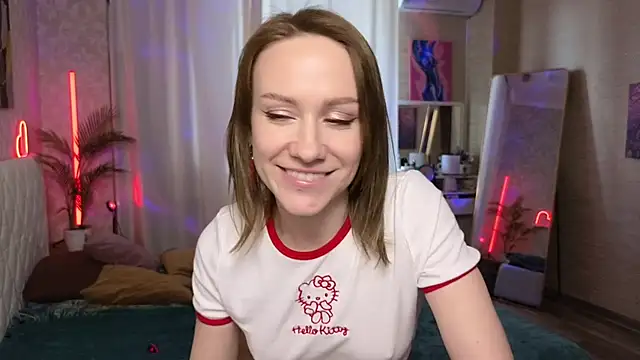 Snapshot of VeronicaRoss chatting on 02-22-25, 08:40 VeronicaRoss online show from 02-22-25, 08:40
