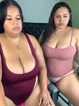 twocurvylatins online show from 06-05-26, 09:09