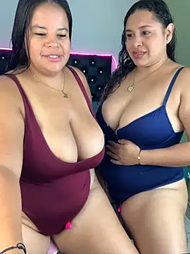 Snapshot of twocurvylatins chatting on 05-18-26, 10:20 twocurvylatins online show from 05-18-26, 10:20