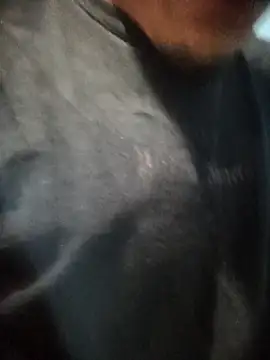 Snapshot of Leonul chatting on 11-04-25, 05:22 Leonul online show from 11-04-25, 05:22