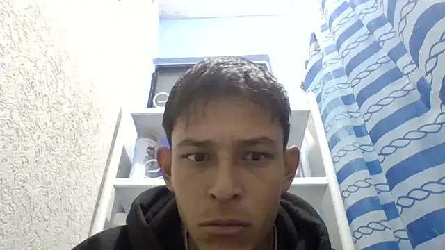 Snapshot of Leonul chatting on 02-05-26, 02:40 Leonul online show from 02-05-26, 02:40