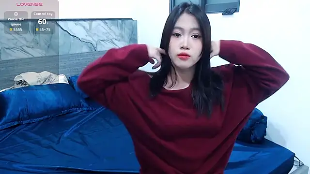 Snapshot of Lin_SiYee chatting on 10-23-25, 01:32 Lin SiYee online show from 10-23-25, 01:32