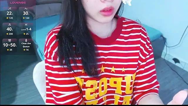 Snapshot of Lin_SiYee chatting on 02-12-26, 01:44 Lin SiYee online show from 02-12-26, 01:44