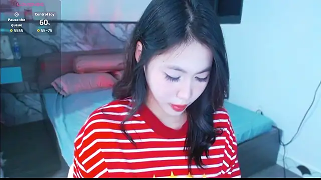 Snapshot of Lin_SiYee chatting on 02-08-26, 12:14 Lin SiYee online show from 02-08-26, 12:14