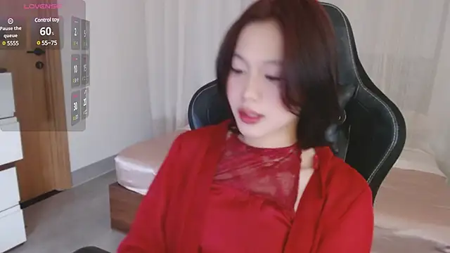 Snapshot of Lin_SiYee chatting on 03-08-25, 01:50 Lin SiYee online show from 03-08-25, 01:50