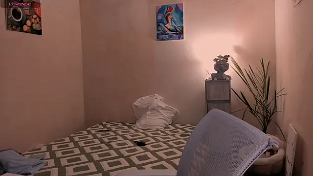 cClandesTina online show from 10-29-25, 08:08