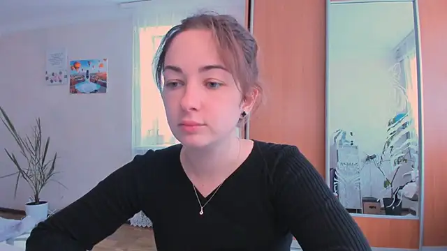 Snapshot of cClandesTina chatting on 09-18-25, 11:02 cClandesTina online show from 09-18-25, 11:02
