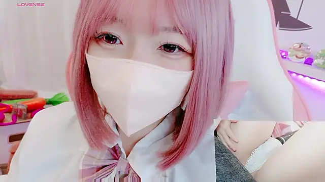 Snapshot of yuayua854 chatting on 05-05-26, 11:57 yuayua854 online show from 05-05-26, 11:57
