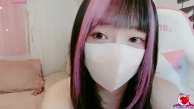 Snapshot of yuayua854 chatting on 03-05-26, 04:09 yuayua854 online show from 03-05-26, 04:09