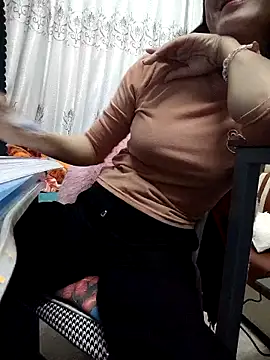 Haralushiaaa online show from 11-22-25, 01:21