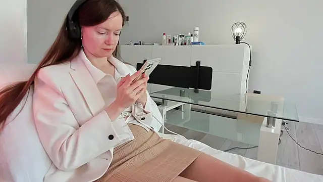 Your Librarian online show from 12-17-25, 11:37