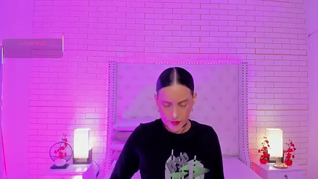 Coco Balenciaga  online show from 03-21-26, 11:47