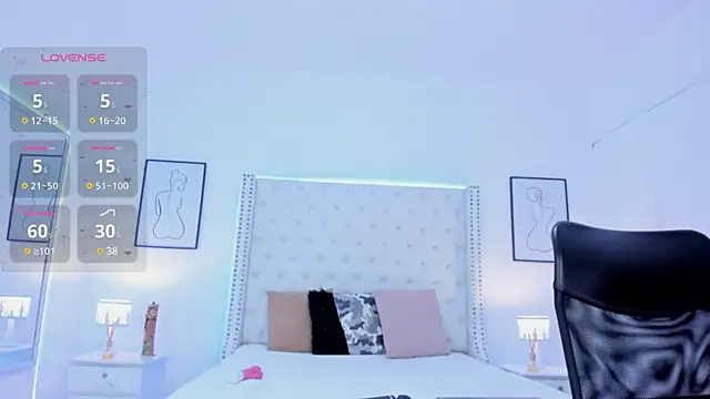 Coco Balenciaga  online show from 02-11-25, 03:18