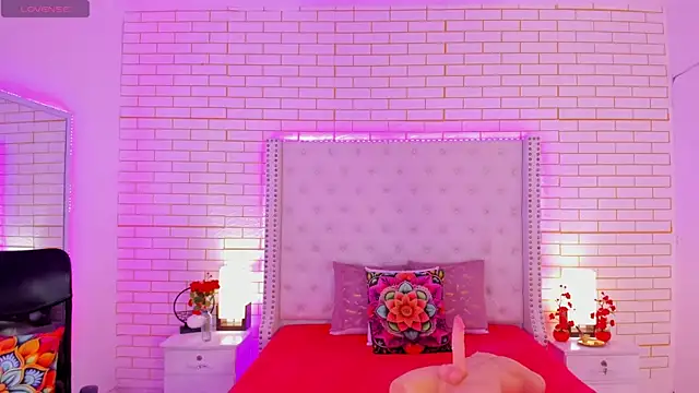 Coco Balenciaga  online show from 04-13-26, 11:47