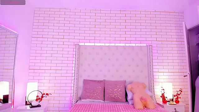 Coco Balenciaga  online show from 04-06-26, 11:33