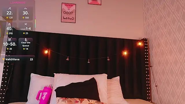 littleebluee online show from 01-13-26, 03:21