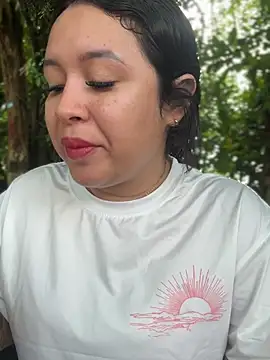 Pretty Isadora online show from 02-15-26, 04:28